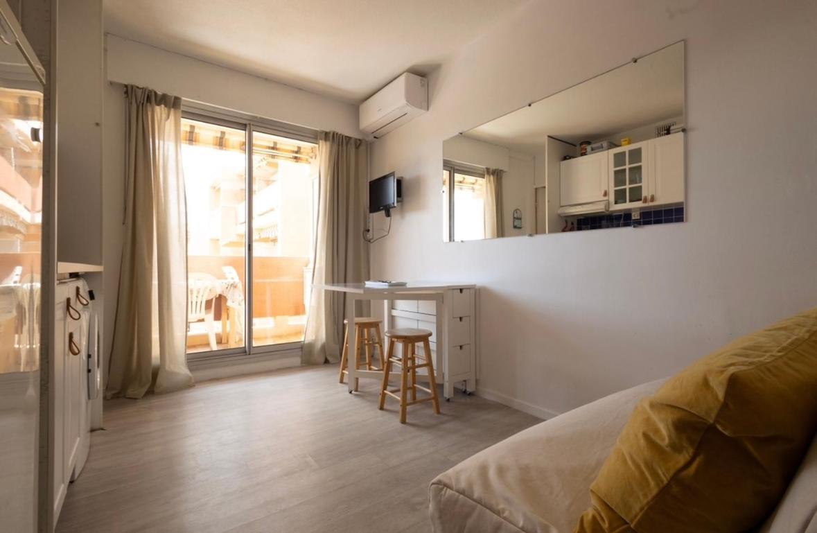 Studio Cabine Les Rives De La Faviere Piscine Et Tennis Les Pieds Dans L'Eau Bormes-les-Mimosas Buitenkant foto